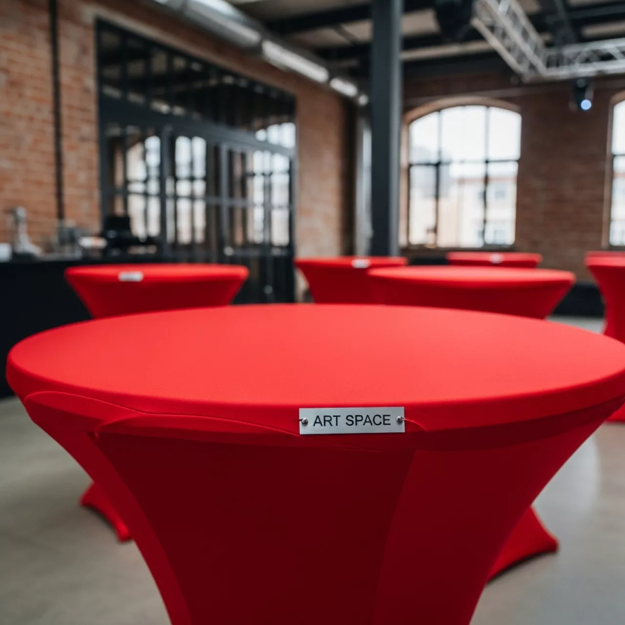 Аренда Скатерти красные стрейч 170х80 см на вилле «Анна» — ART SPACE