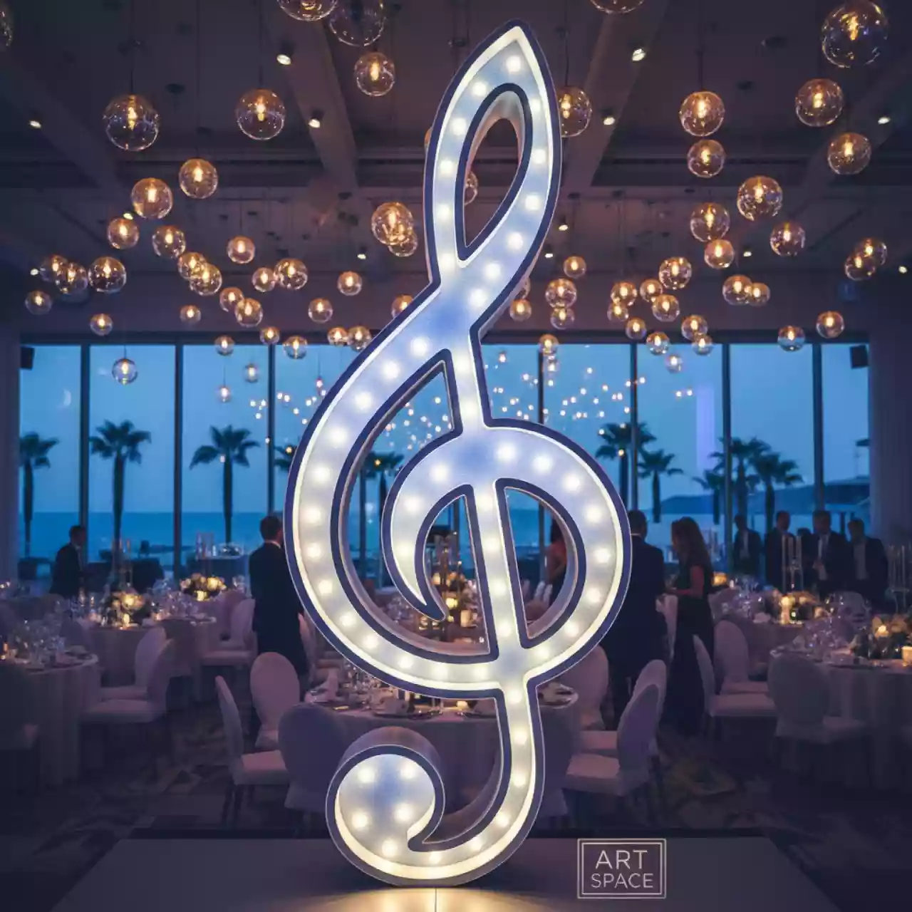 Аренда Скрипичный ключ из пенопласта с лампочками в Bridge Resort — ART SPACE