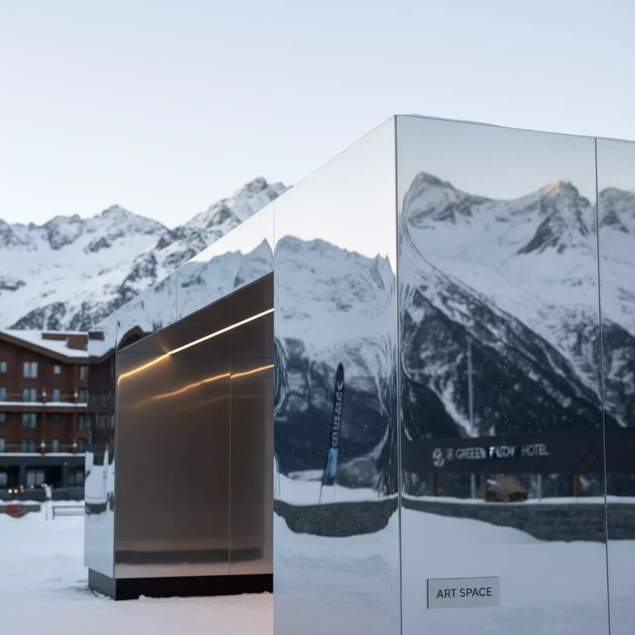 Аренда Смеси для мокрых фасадов в Green Flow Hotel — ART SPACE