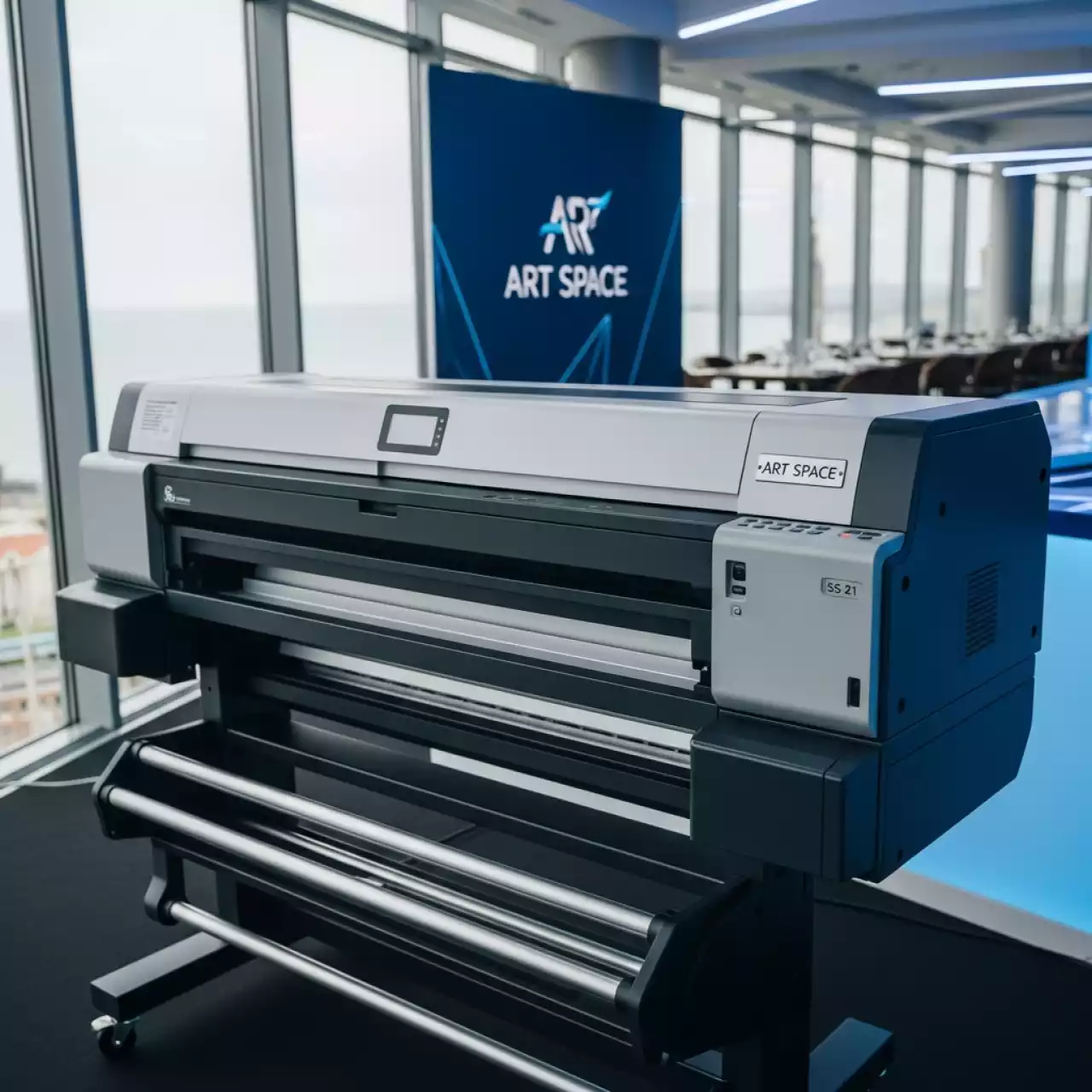 Аренда Стапельный стол Canon SS 21 2456C001 в ресторане «D.O.M» — ART SPACE