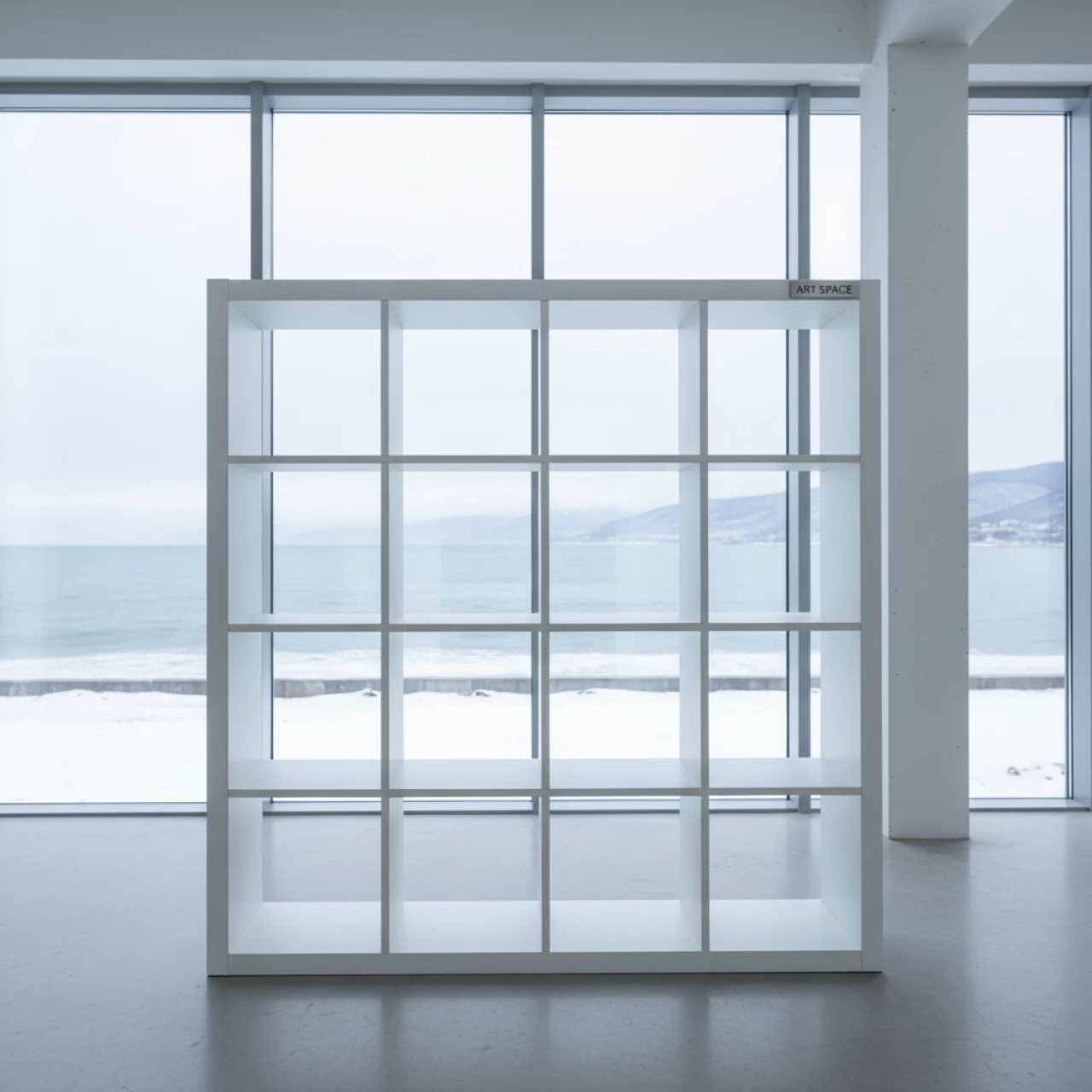 Аренда Стеллаж на 16 ячеек на Имеретинской набережной — ART SPACE