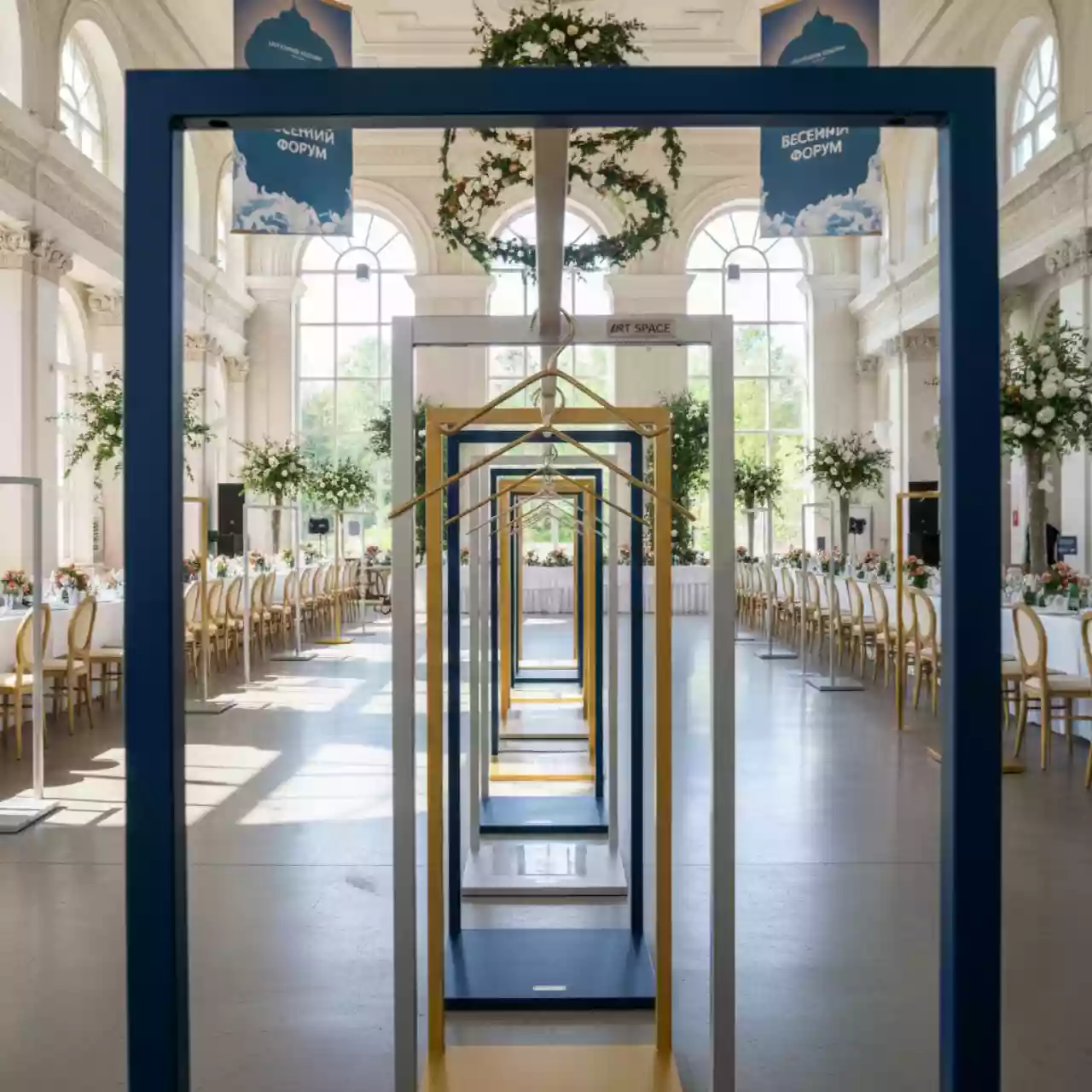 Аренда Стеллажи для одежды металлические в санатории «Октябрьский» — ART SPACE