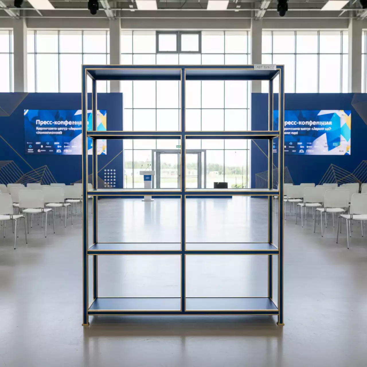 Аренда Стеллажи сборные металлические в Керлинговом центре «Ледяной куб» — ART SPACE