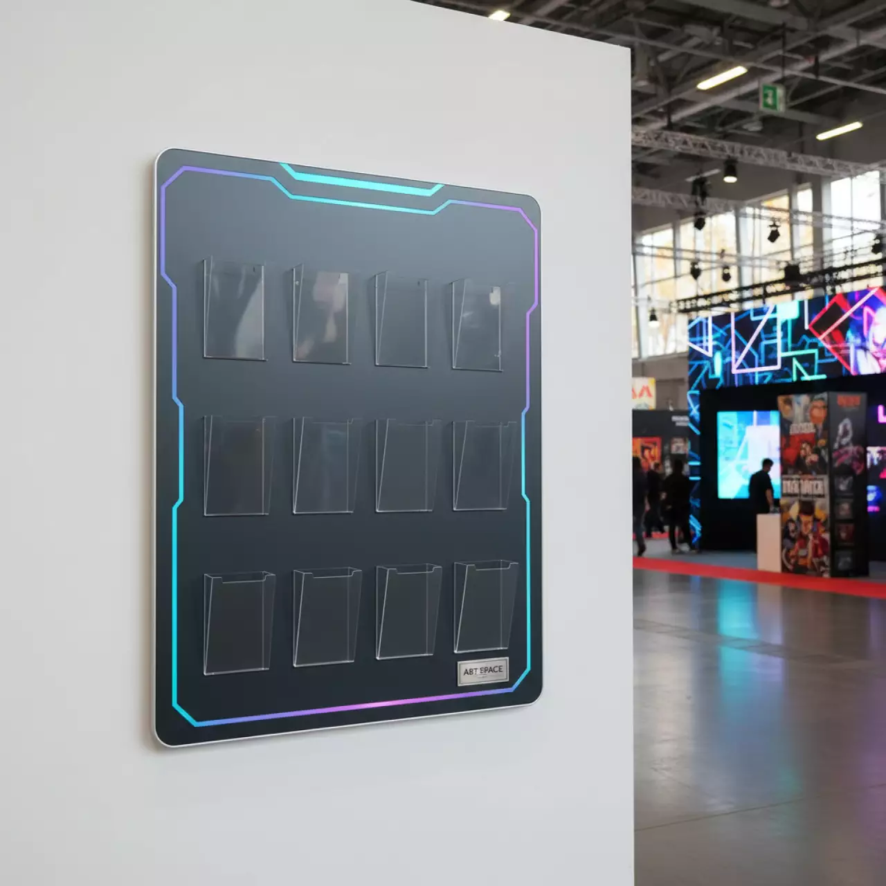 Аренда Стенд уголок покупателя эконом 6 карманов в Сириус Арене — ART SPACE