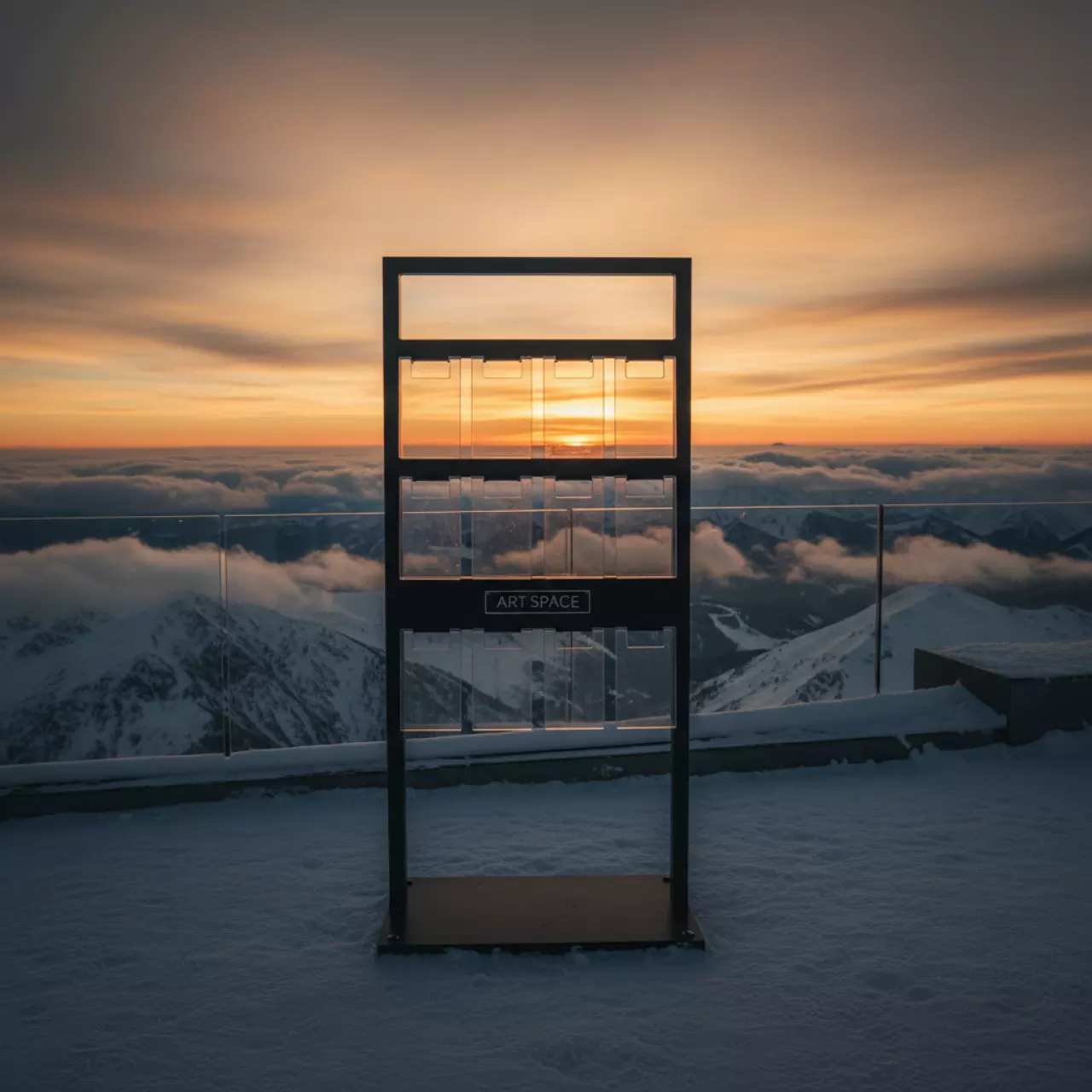 Аренда Стенды информационные с карманами на площадке Rosa Peak (2320м) — ART SPACE