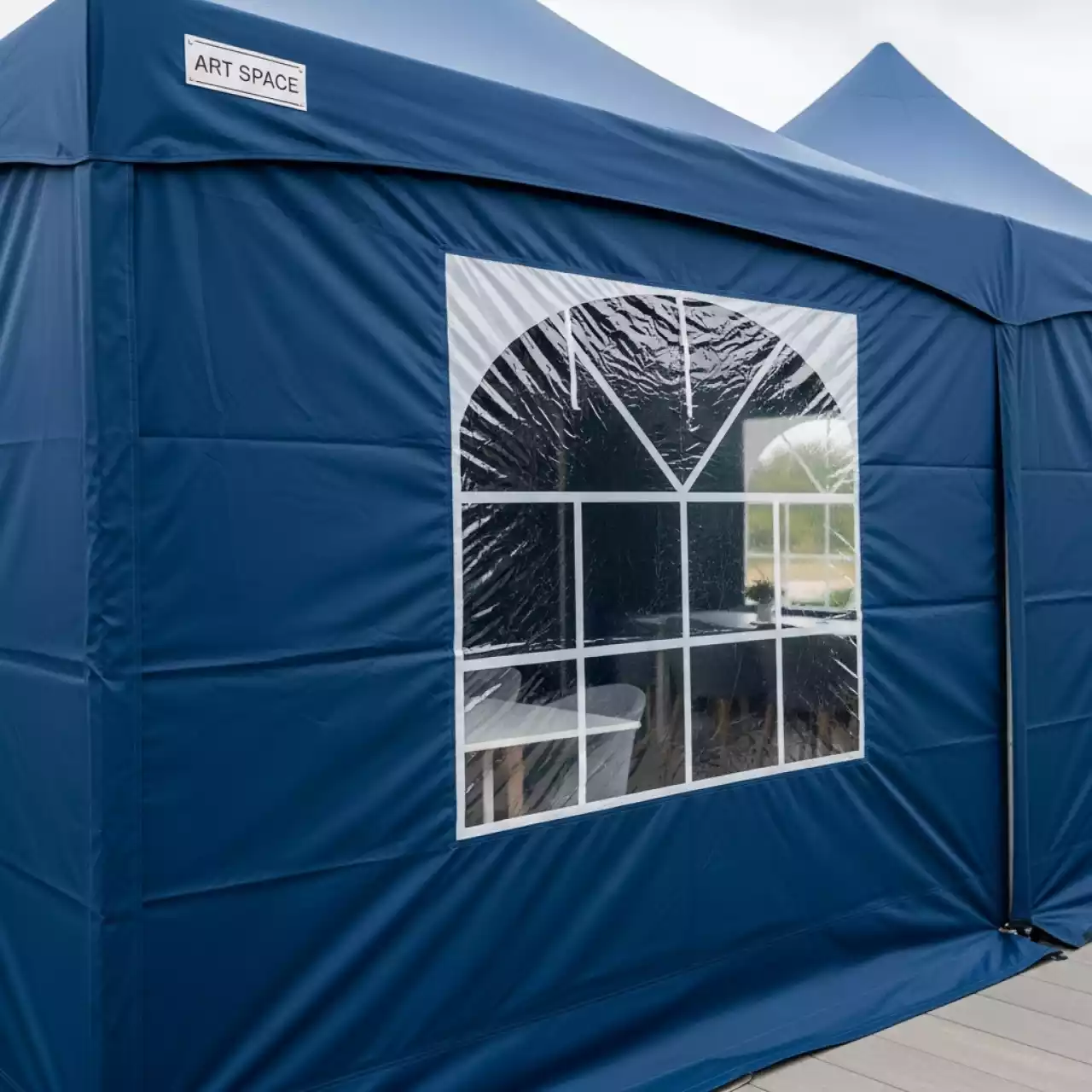 Аренда Стенка для тента Green Glade 1,95х2,95 м полиэстер с окном синяя в ресторане «Магадан» — ART SPACE