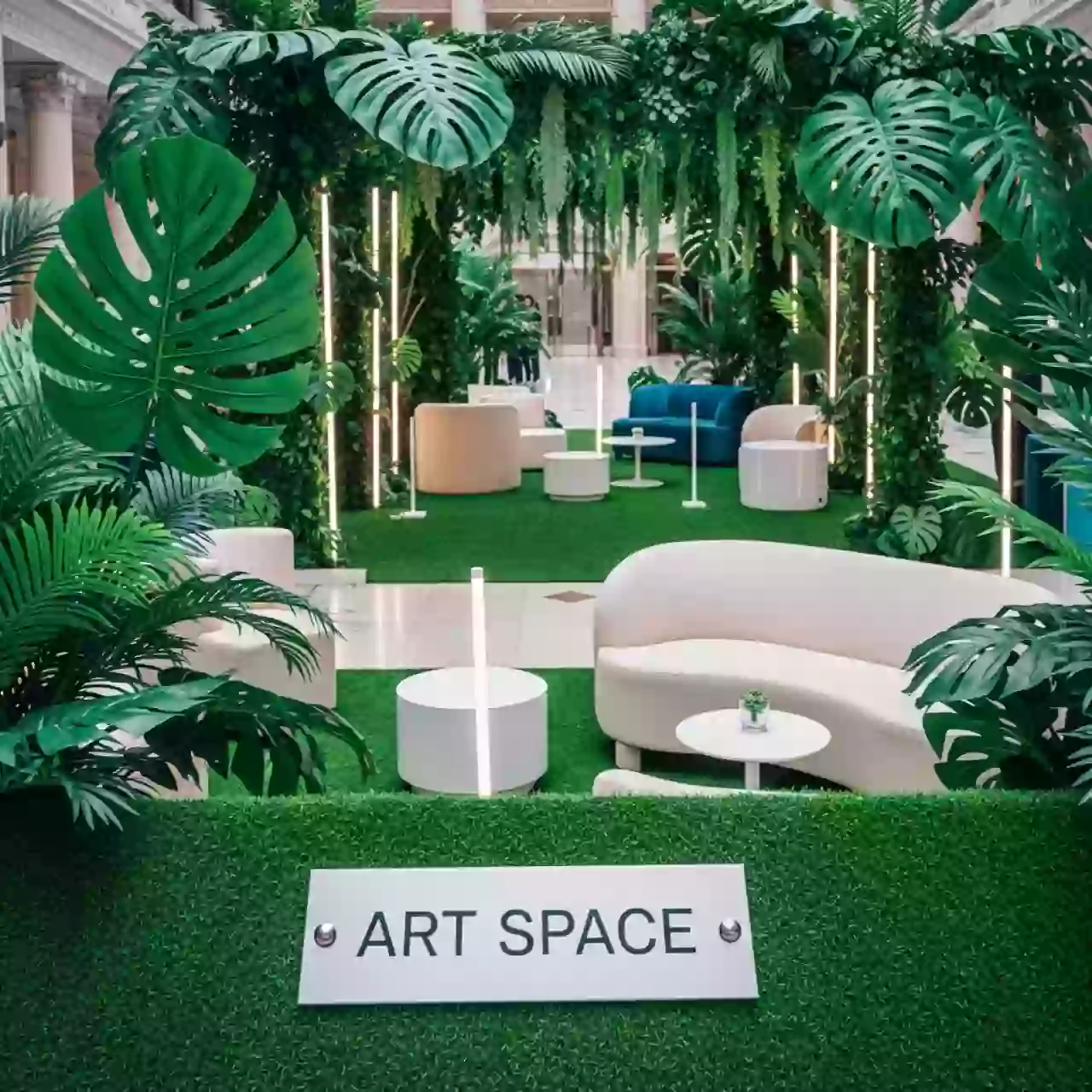 Аренда Стиль тропический в Imeretinskiy Hotel — ART SPACE