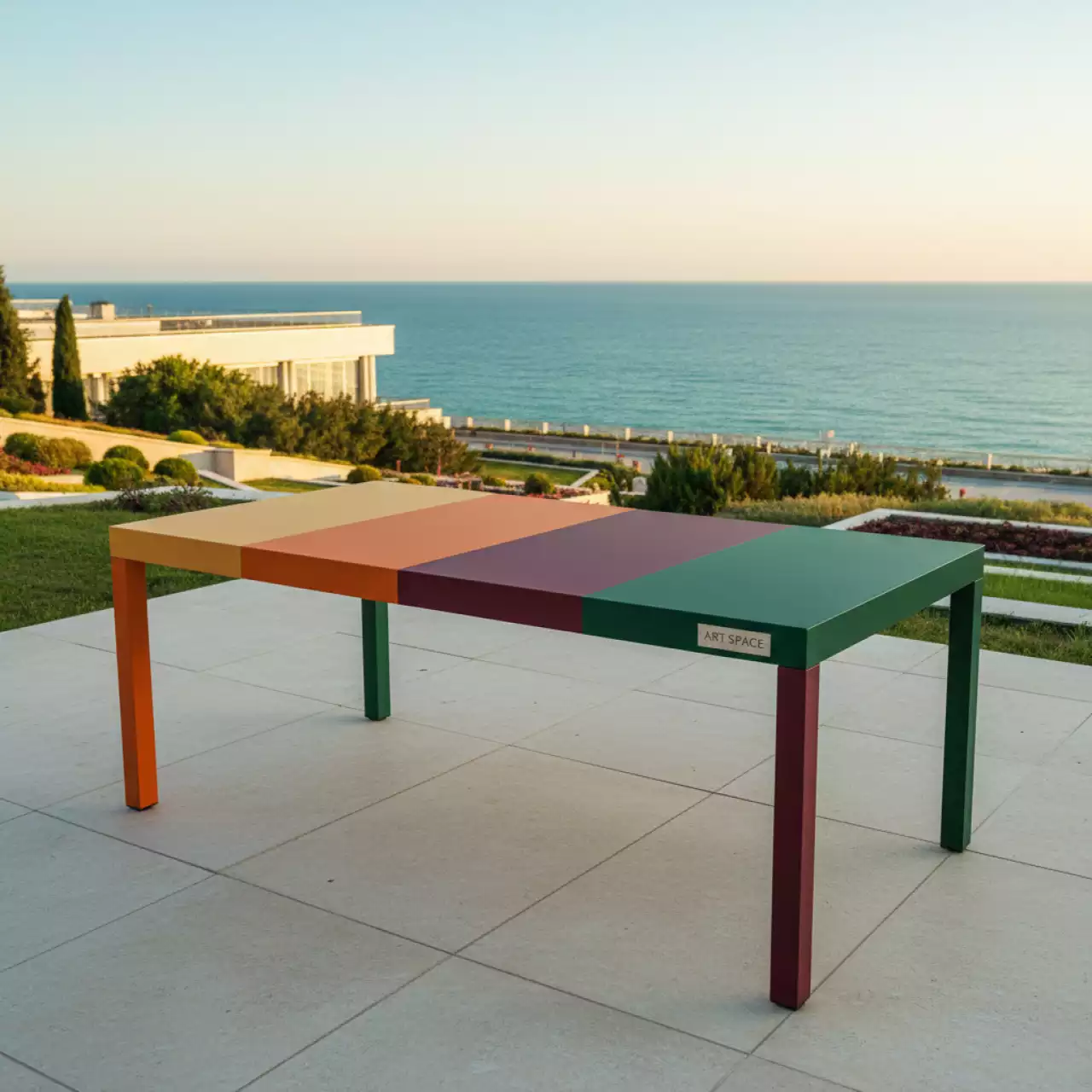 Аренда Стол Алекс 2 в санатории «Черноморье» — ART SPACE