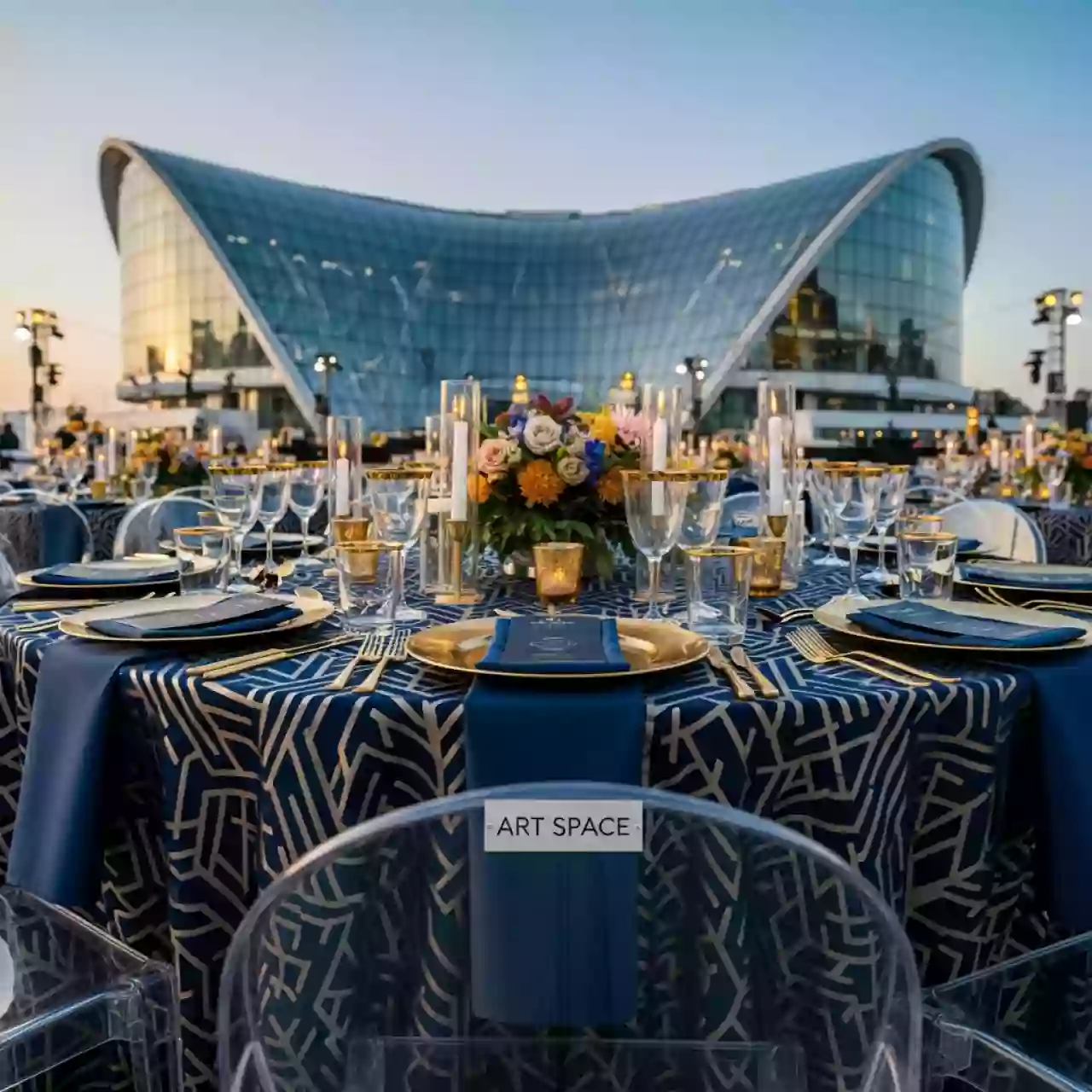 Аренда Стол банкетный пластиковый в Ледовом дворце «Айсберг» — ART SPACE