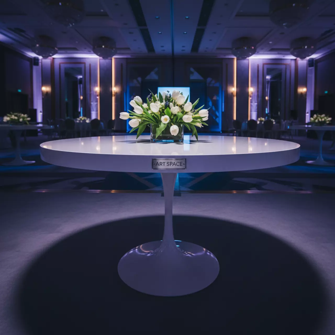 Аренда Стол банкетный Tulip white в конгресс-холле отеля Жемчужина — ART SPACE