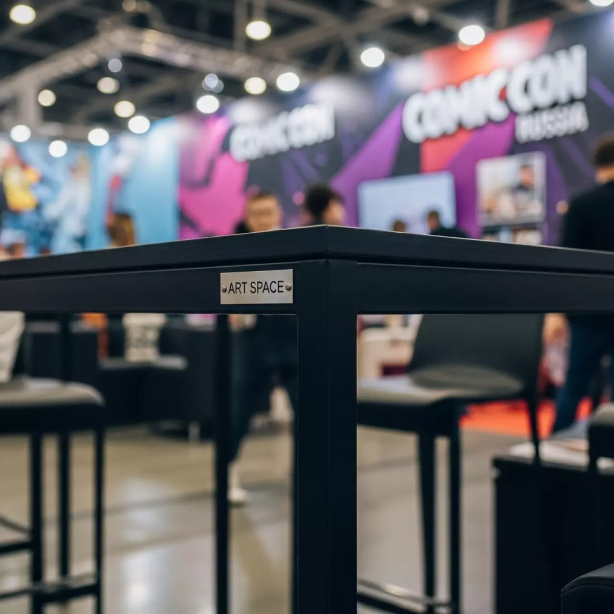 Аренда Стол барный Form Black 60х60 в Karat Resort — ART SPACE