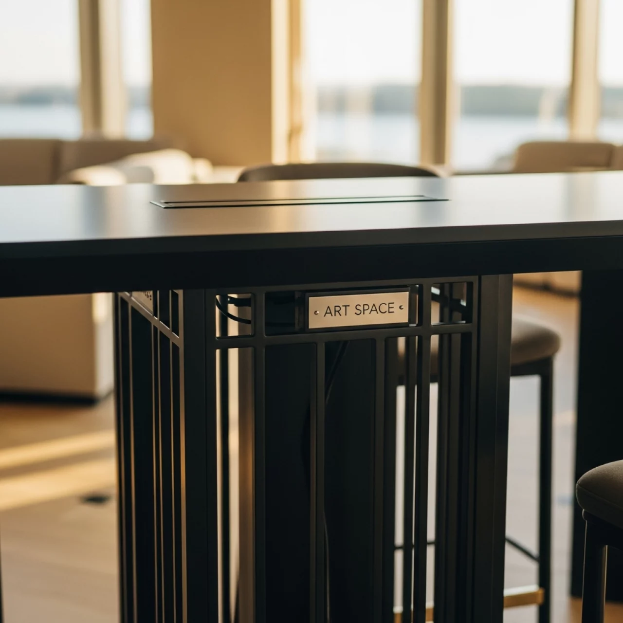 Аренда Стол барный с каналом для протяжки проводов Arki Table CCFenix в Imeretinskiy Hotel — ART SPACE