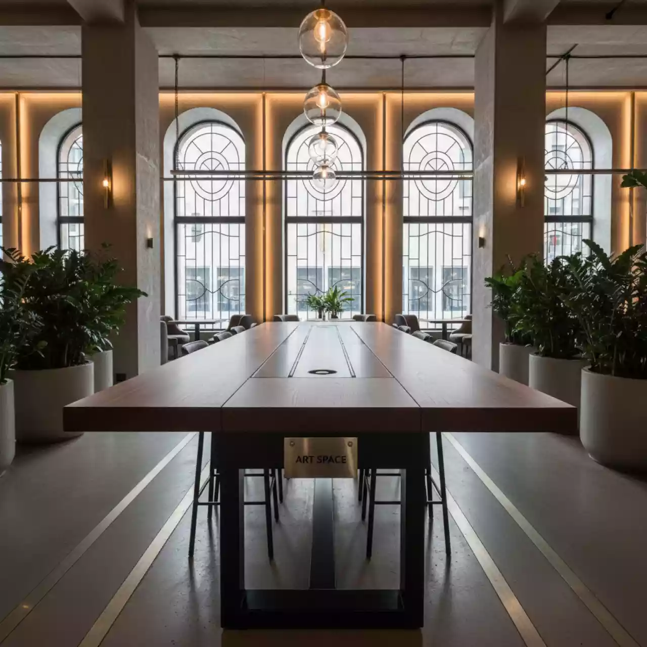 Аренда Стол барный с каналом для проводов Arki table CCWood в ресторане «Баран-Рапан» — ART SPACE