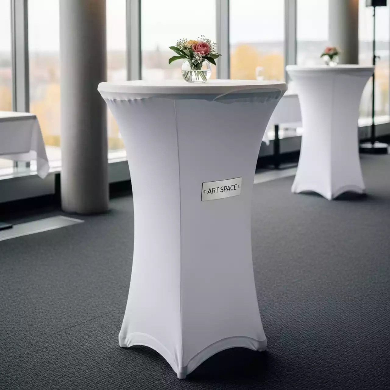 Аренда Стол барный со скатертью Catering белый в ресторане «Высота 5642» — ART SPACE