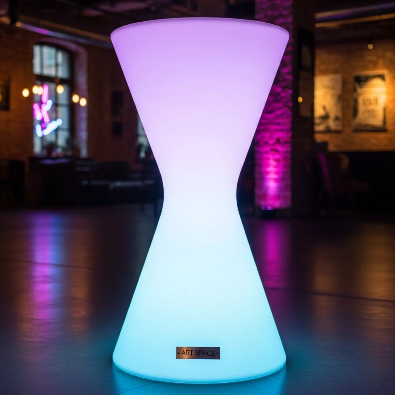 Аренда Стол барный светящийся пластиковый Amelie Up Lighting IN в ресторане «Магадан» — ART SPACE