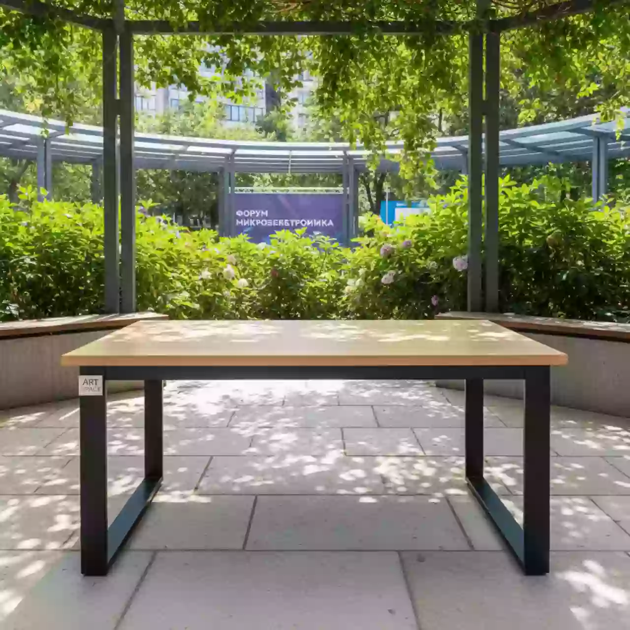 Аренда Стол Batu new ЛМДФ ароза светлая металл черный в парке «Ривьера» — ART SPACE