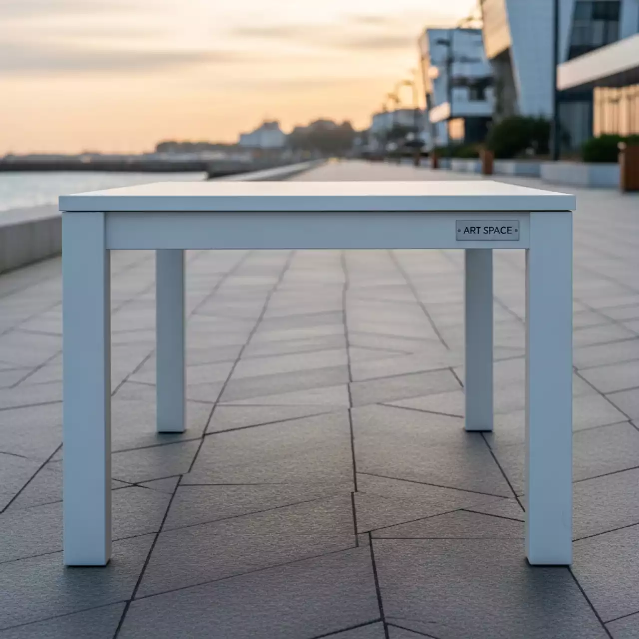 Аренда Стол белый прямоугольный 180x90 см на Имеретинской набережной — ART SPACE
