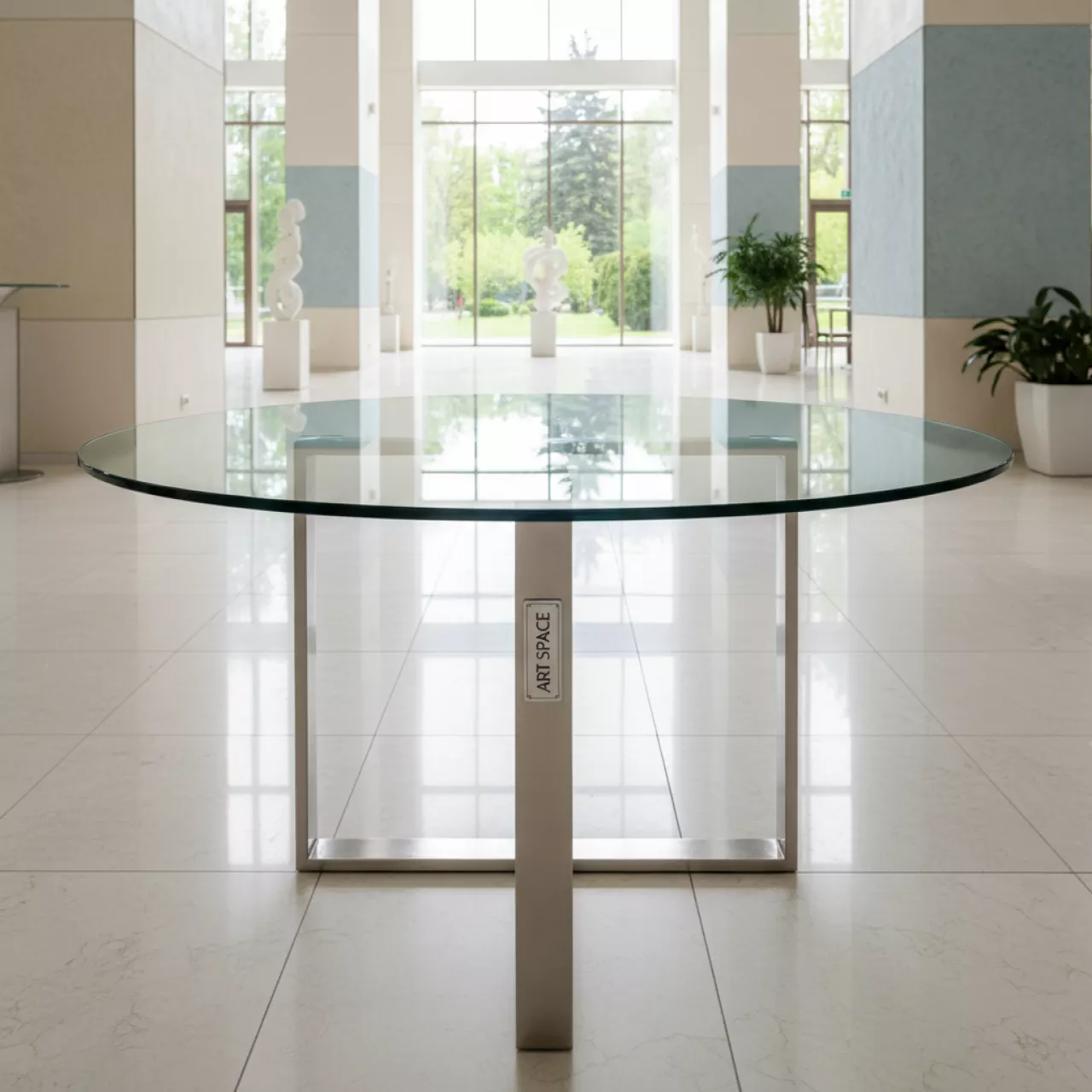 Аренда Стол Boston прозрачный закаленное стекло в City Park Hotel Sochi — ART SPACE