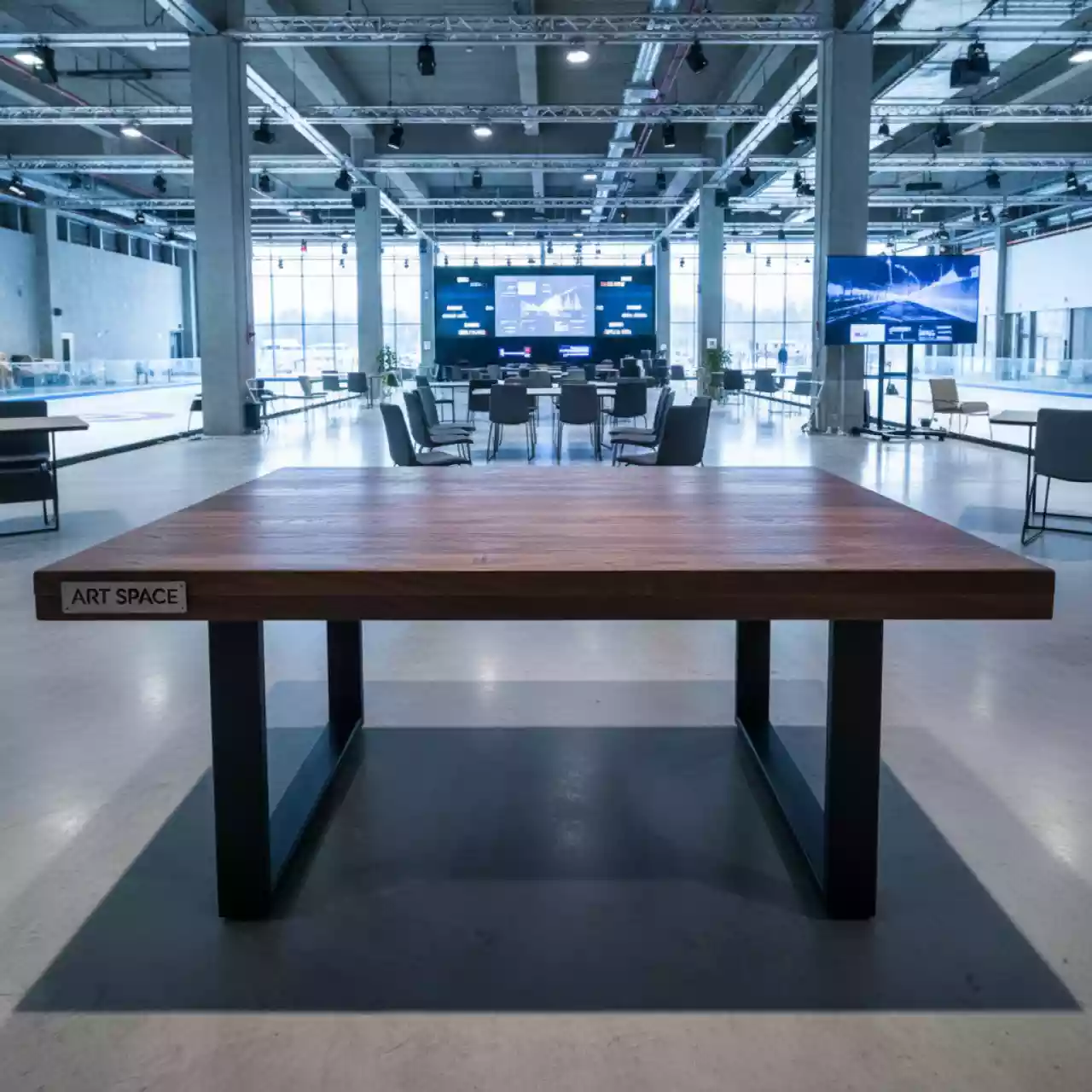 Аренда Стол Дарклофт 240х100 см в Керлинговом центре «Ледяной куб» — ART SPACE