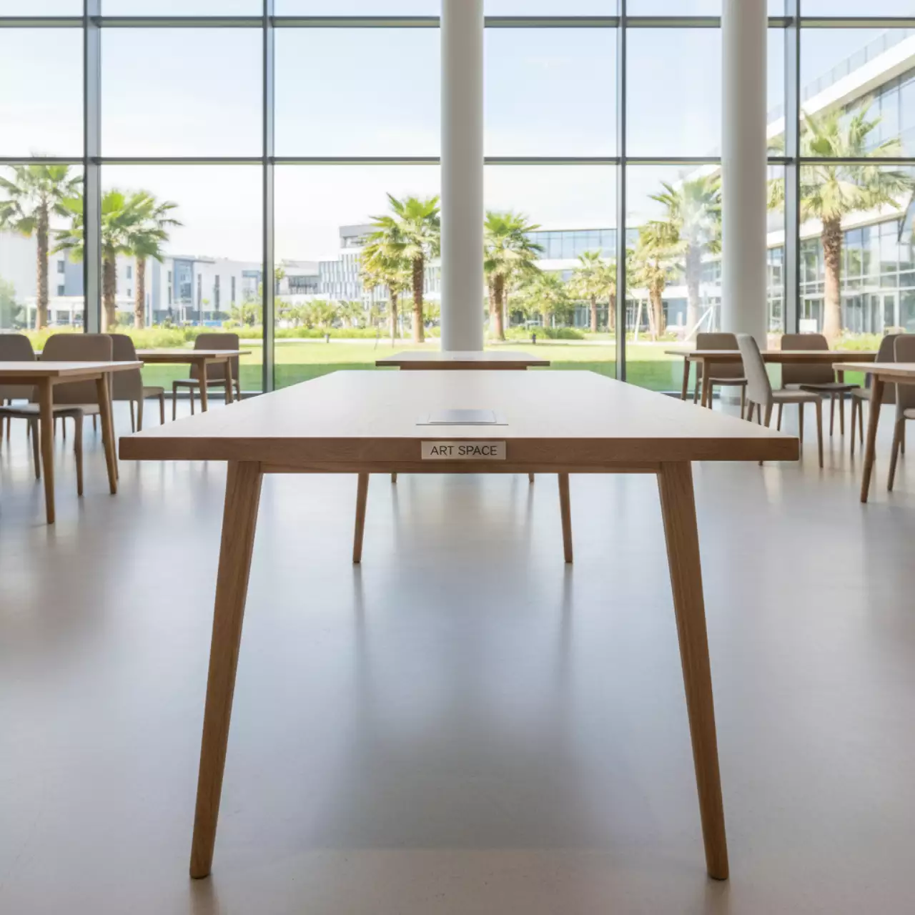 Аренда Стол деревянный Адель 145 190х80 светлое дерево в Сочи Парк Отеле — ART SPACE