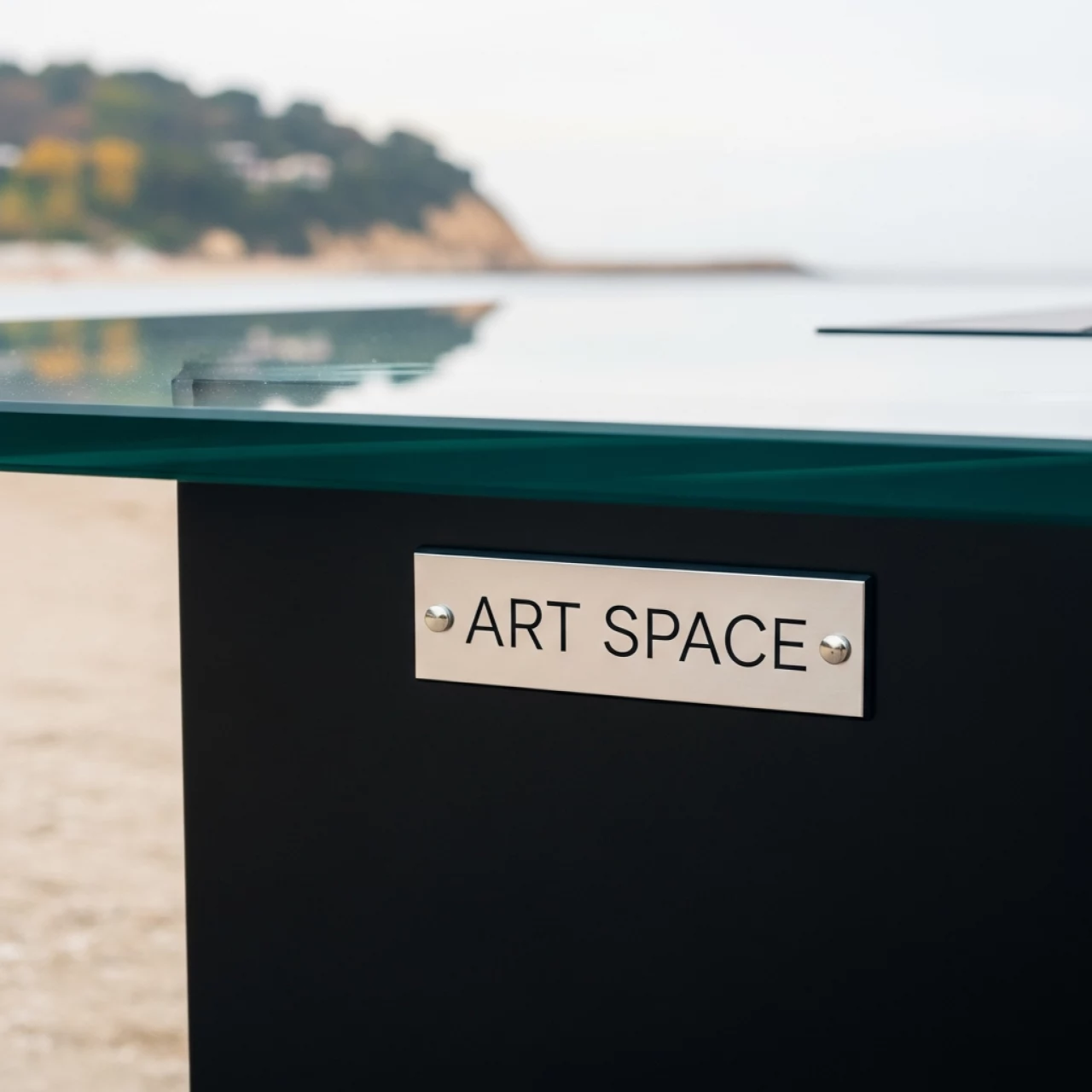 Аренда Стол Flor прозрачное закаленное стекло на пляже «Ривьера» — ART SPACE