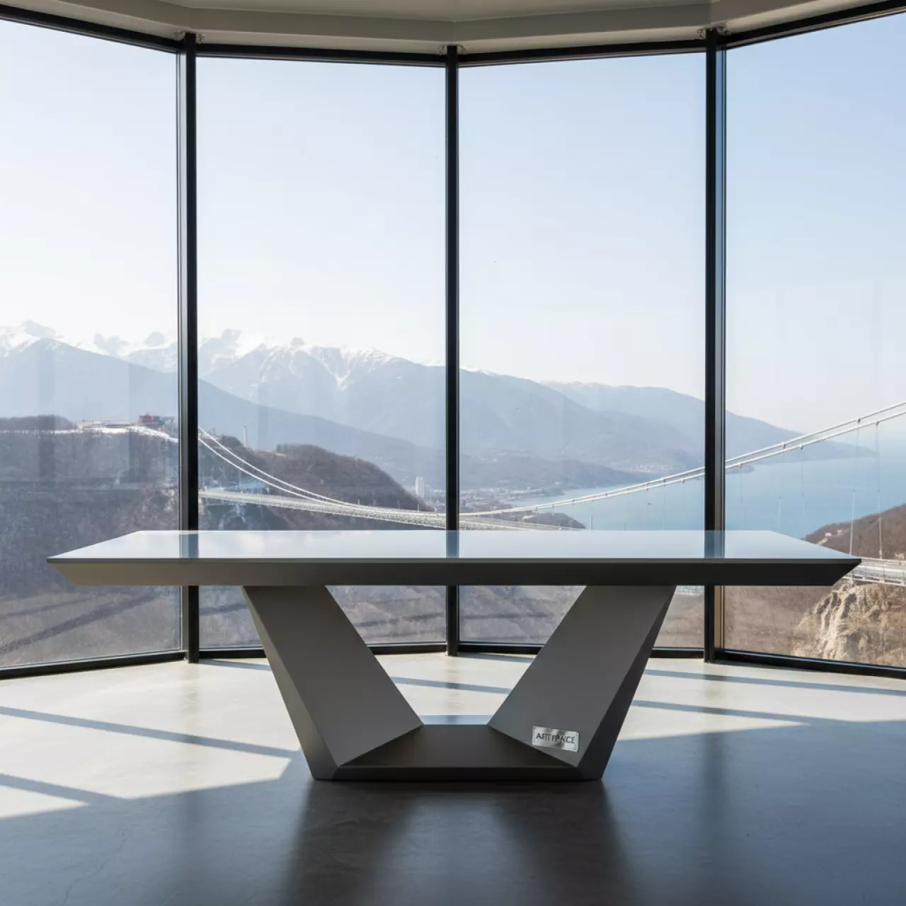 Аренда Стол Franclin в Skypark Sochi — ART SPACE