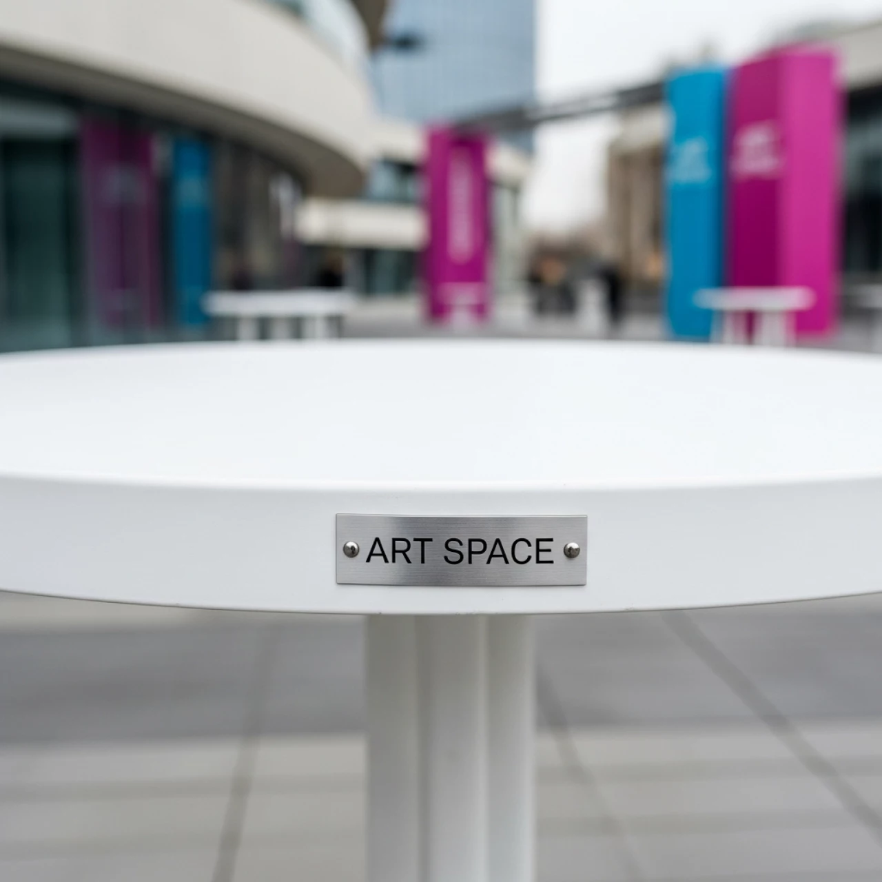 Аренда Стол фуд корт пластик D 1200 в Panorama by Mercure — ART SPACE