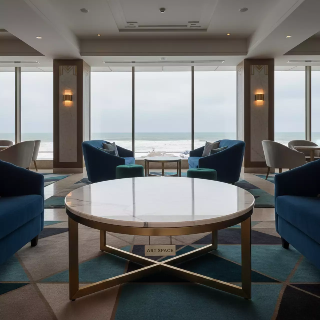 Аренда Стол Гибсон белый мрамор в Imeretinskiy Hotel — ART SPACE