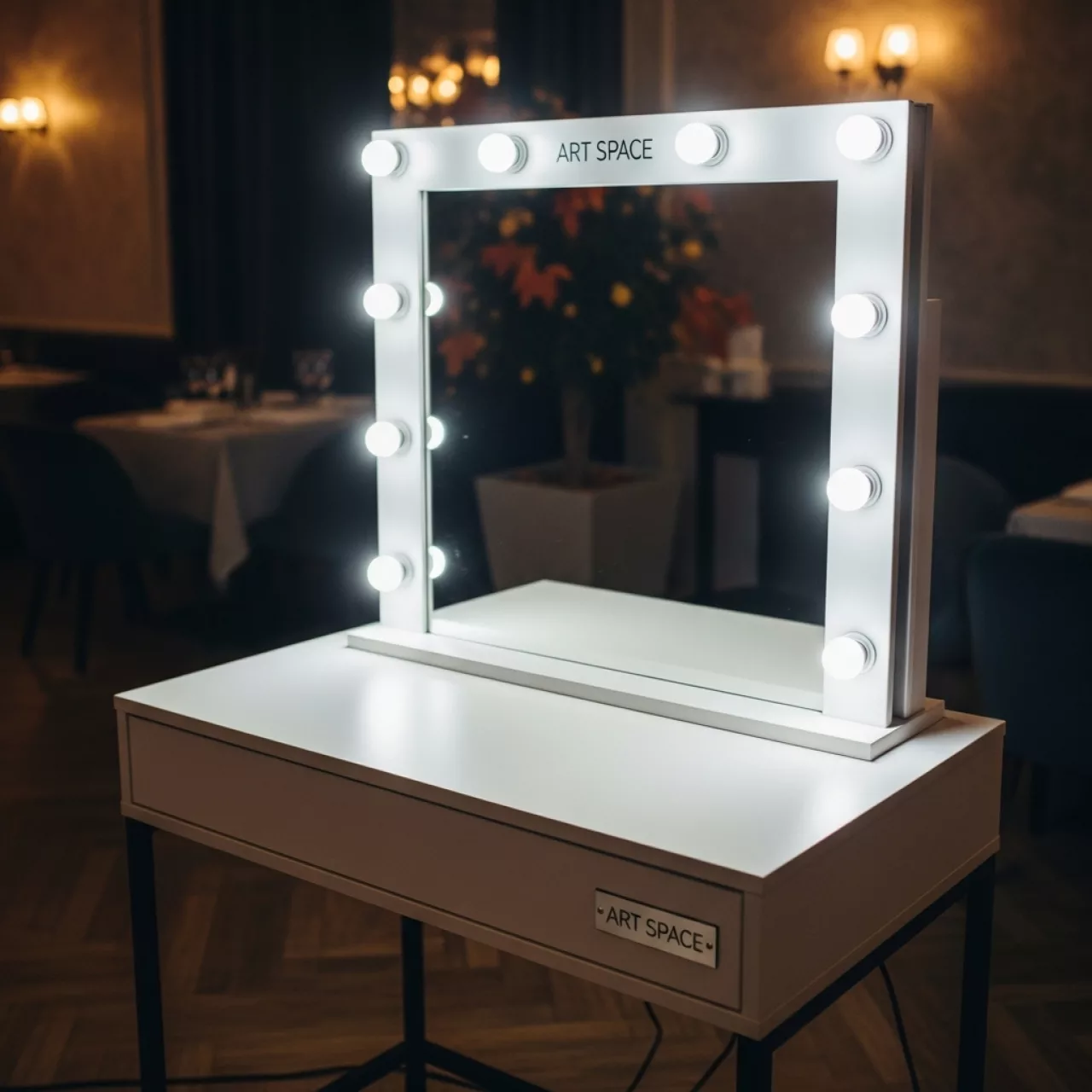 Аренда Стол гримерный в ресторане «Voda» — ART SPACE