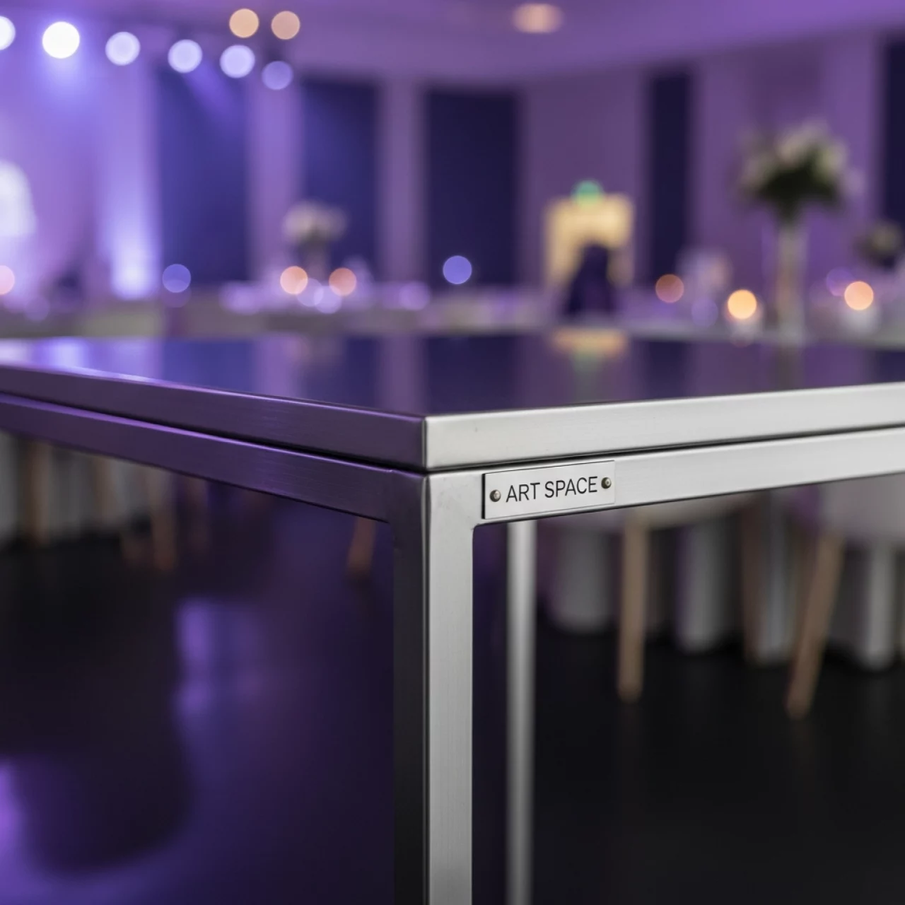 Аренда Стол Instam Square D 80 см металл в Delta Sirius — ART SPACE