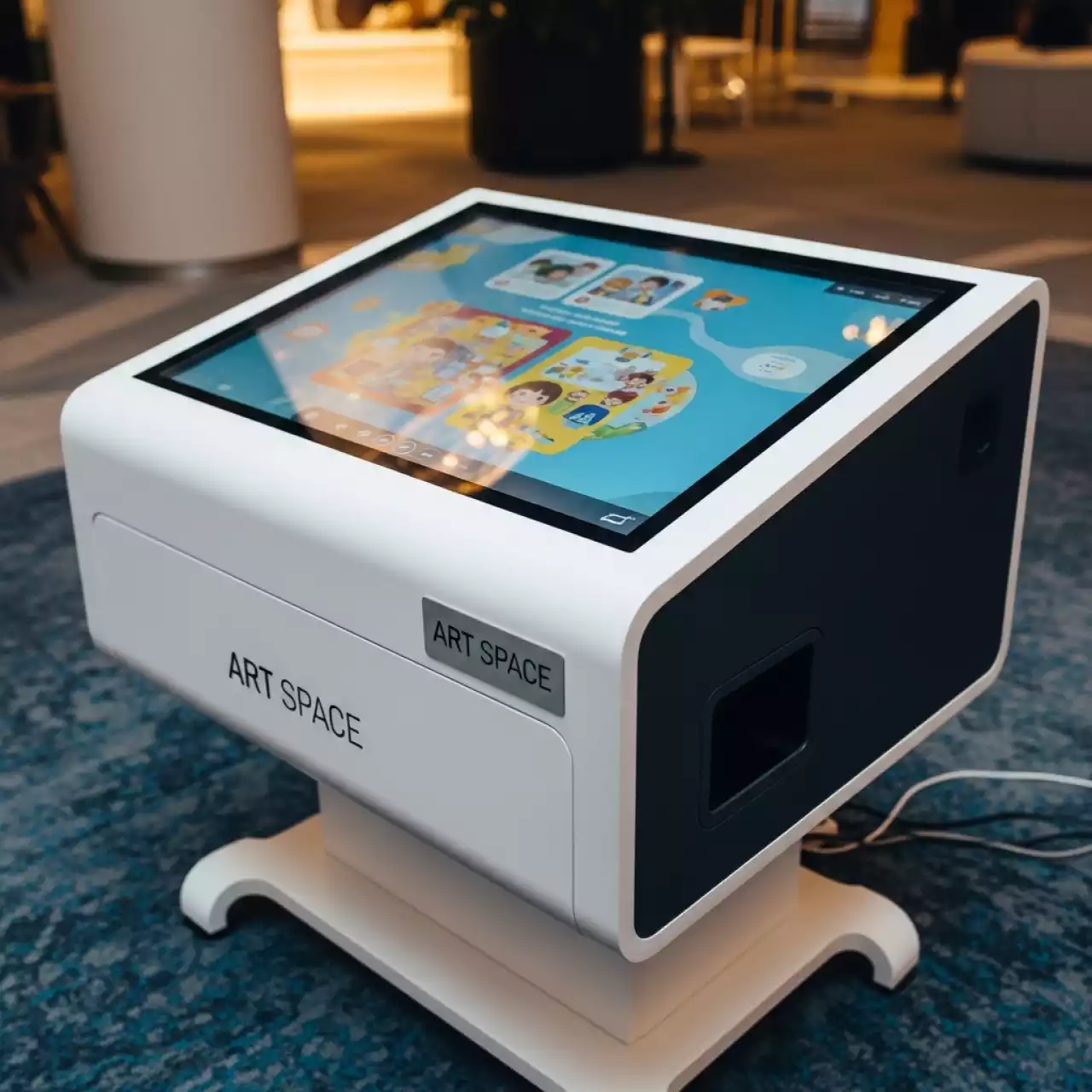 Аренда Стол интерактивный детский LR Кидси 32 в City Park Hotel Sochi — ART SPACE