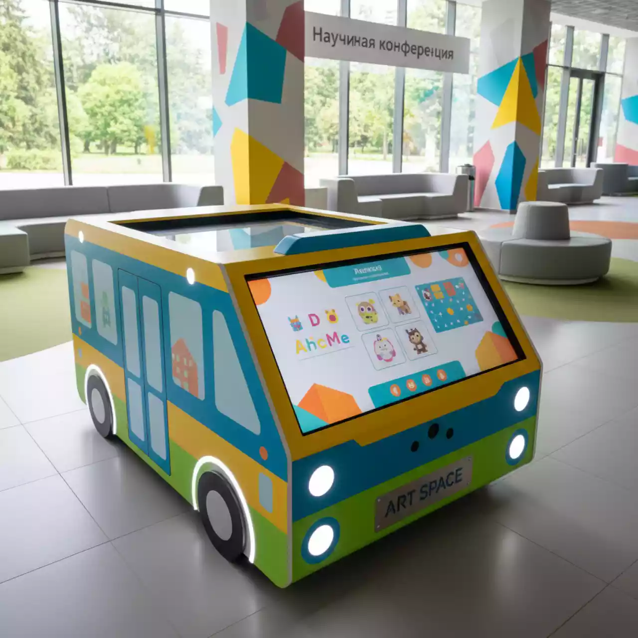 Аренда Стол интерактивный детский Ronplay Автобус кубик 32 дюйма в санатории «Сочи» — ART SPACE