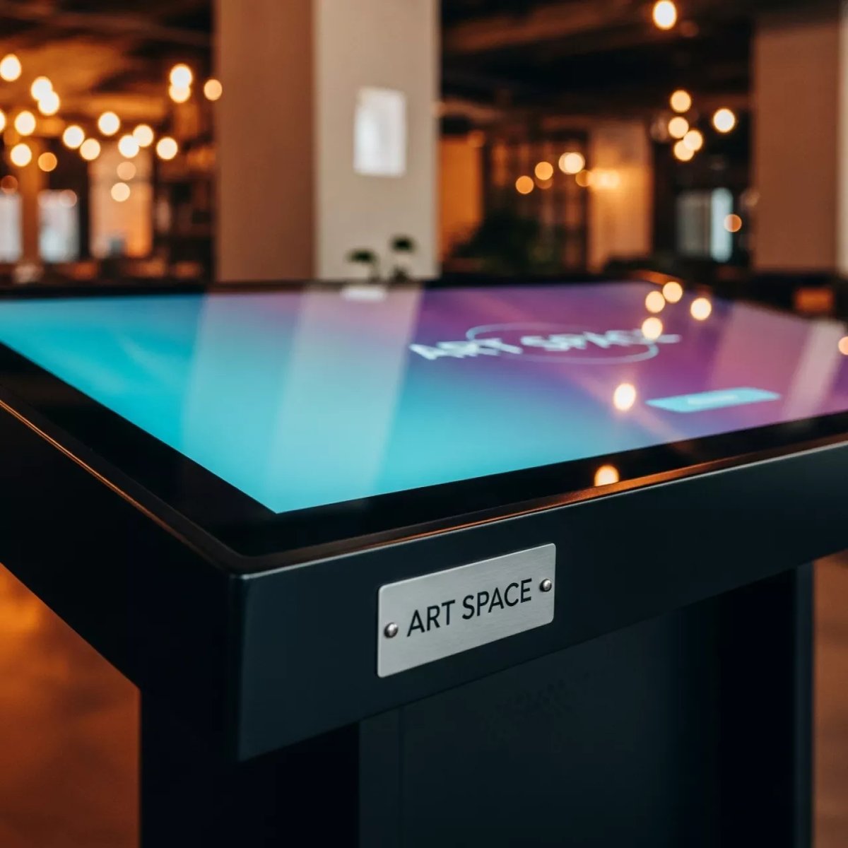 Аренда Стол интерактивный сенсорный Samsung SUR40 в ресторане «Sanremo» — ART SPACE