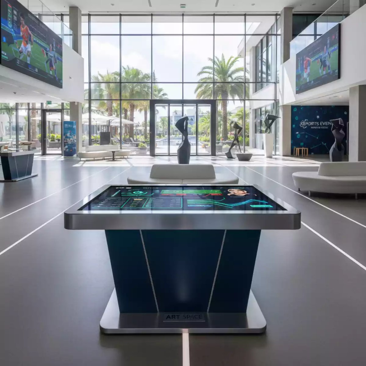 Аренда Стол интерактивный Уникум 3 32 Windows в Bridge Resort — ART SPACE