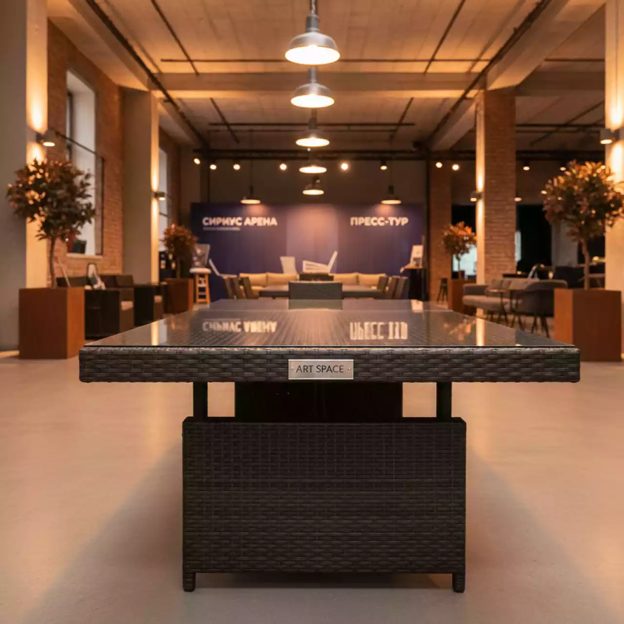 Аренда Стол из искусственного ротанга T504T W2390 D70 brown в Сириус Арене — ART SPACE