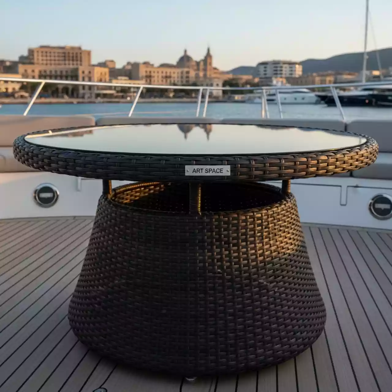 Аренда Стол из искусственного ротанга YH T4766G 2 на VIP теплоходе (Морпорт Сочи) — ART SPACE