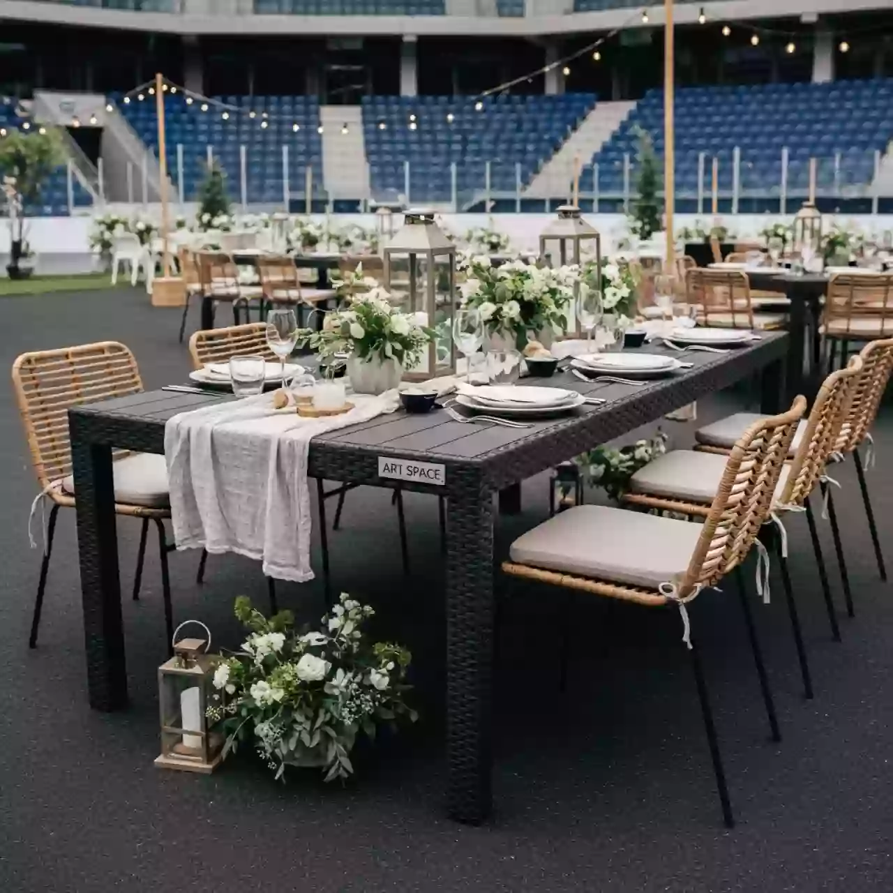 Аренда Стол из искуственного ротанга YH T4428G graphite в ледовой арене «Шайба» — ART SPACE