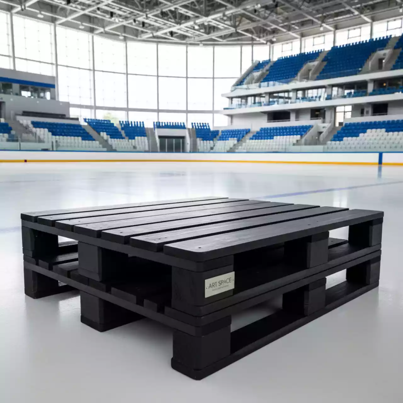 Аренда Стол из паллет 120х80х60 черный в ледовой арене «Шайба» — ART SPACE