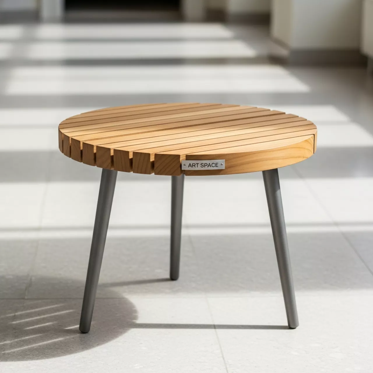 Аренда Стол кофейный Marine 60 антрацит натуральный алюминий тик маленький в Mövenpick Hotel — ART SPACE