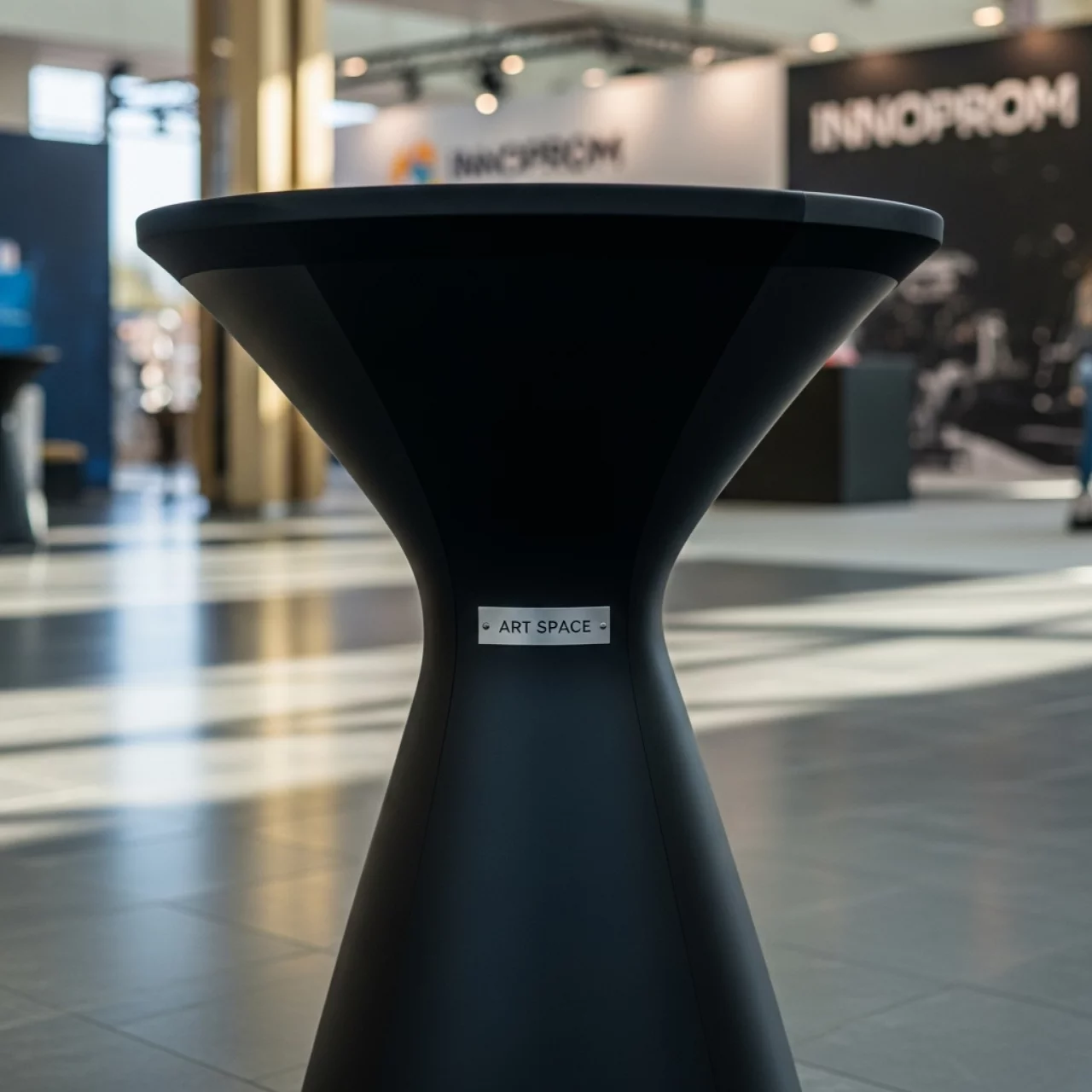 Аренда Стол коктейльный Buffet 2 черный диаметр 60 см 2316BK в Imeretinskiy Hotel — ART SPACE