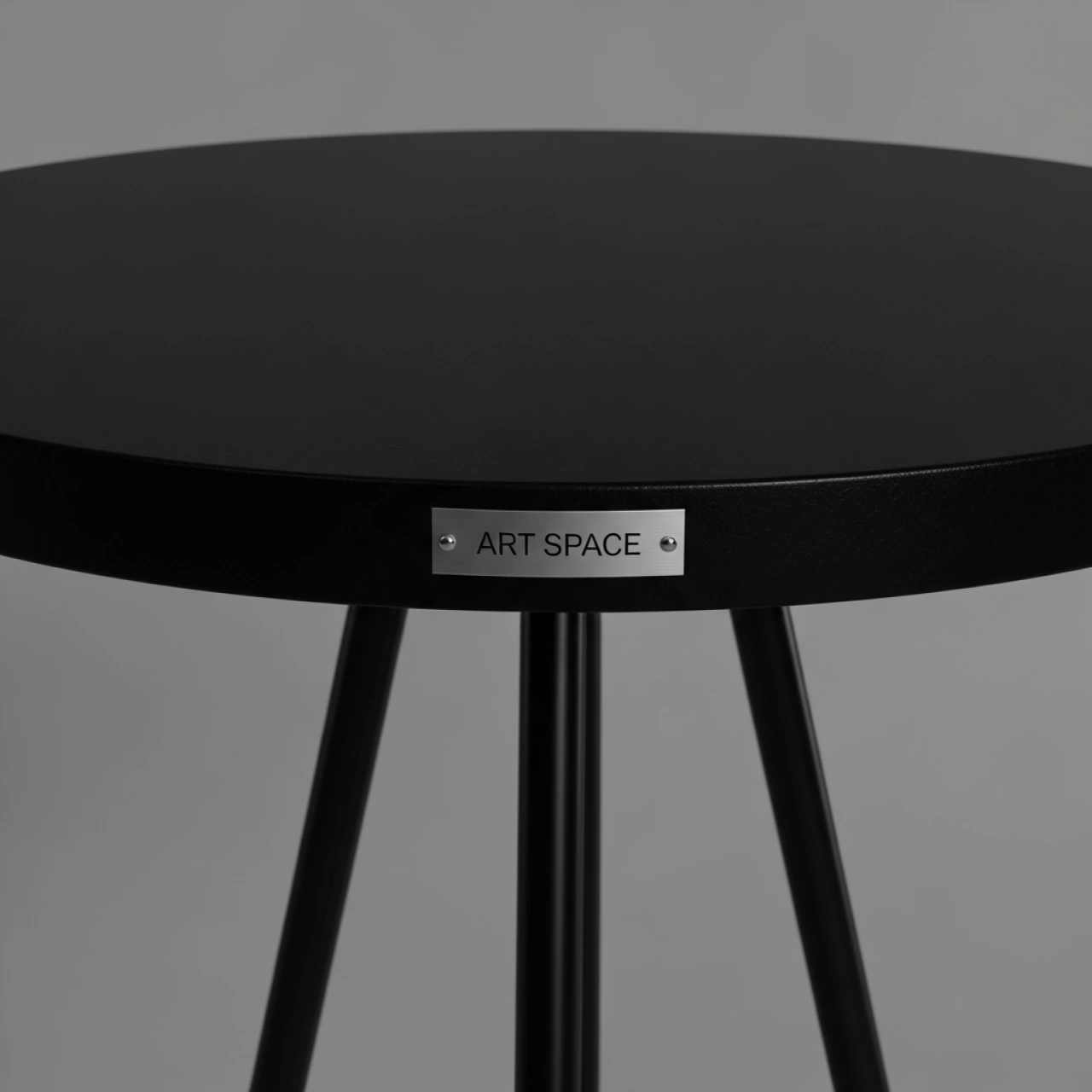 Аренда Стол коктейльный Carosello Black d 60 в отеле Radisson Lazurnaya — ART SPACE