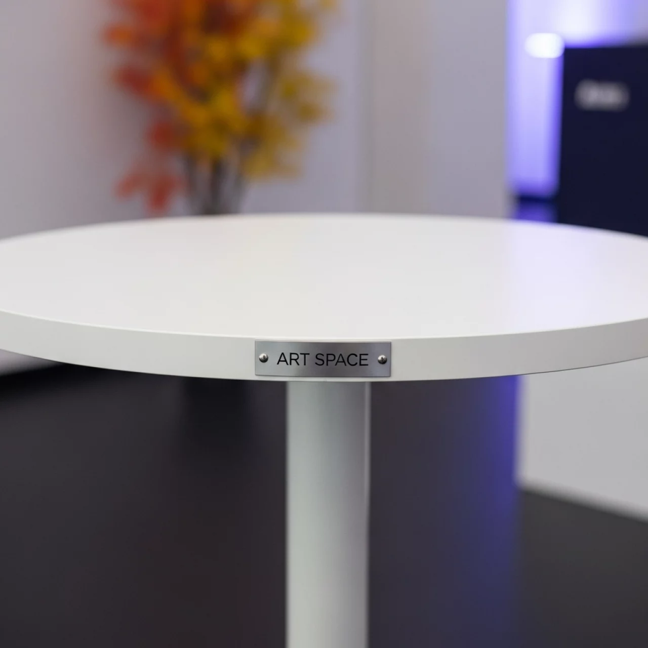 Аренда Стол коктейльный circular d 70 см белый в Ледовом дворце «Айсберг» — ART SPACE