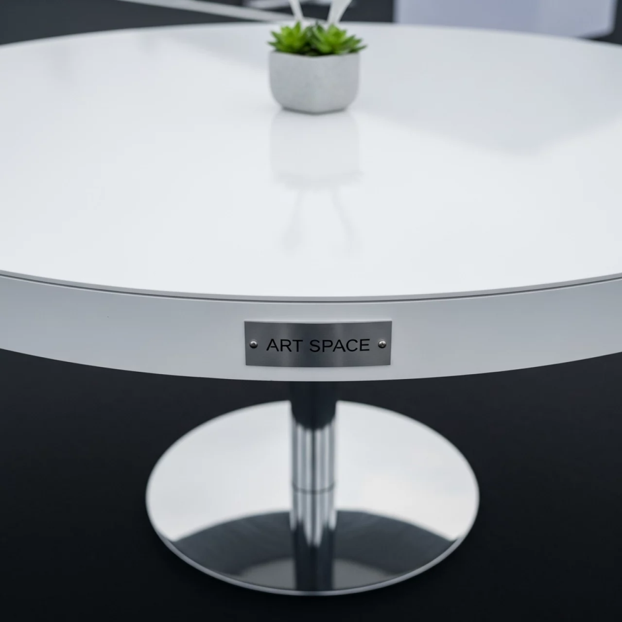 Аренда Стол коктейльный Circular White d 70 в комплексе Sea Galaxy — ART SPACE