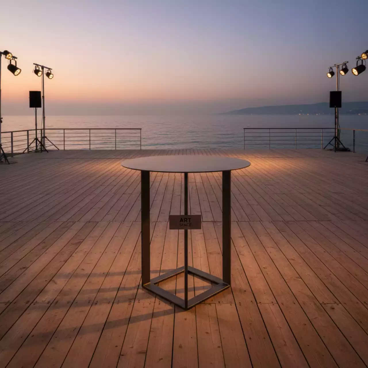 Аренда Стол коктейльный диаметр 700 мм в пляжном клубе Del Mar — ART SPACE