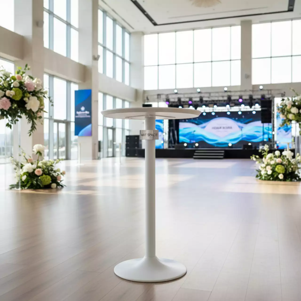 Аренда Стол коктейльный пластиковый диаметр 80 см в Radisson Blu Resort & Congress Centre — ART SPACE