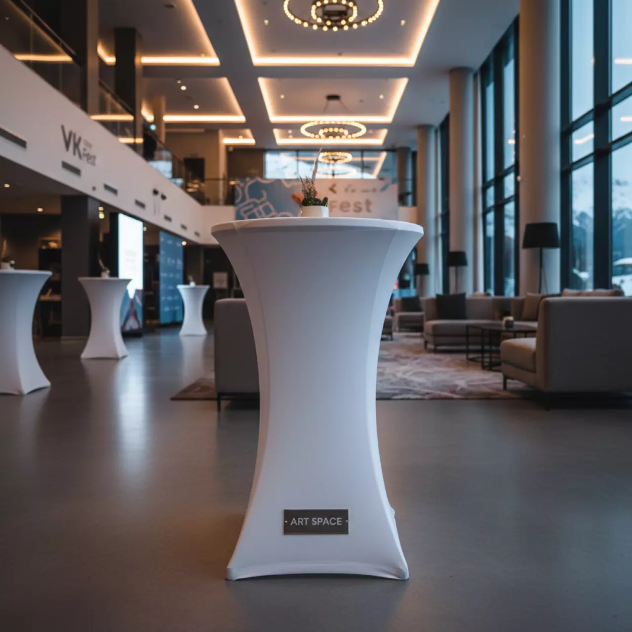 Аренда Стол коктейльный со стрейч чехлом в Radisson Hotel Rosa Khutor — ART SPACE