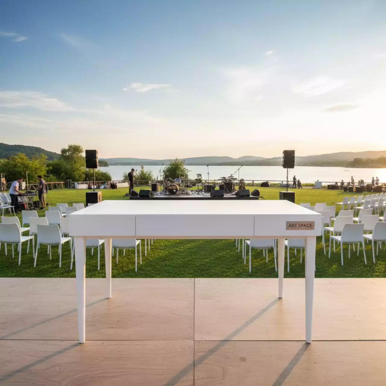 Аренда Стол компьютерный SKILL 1 в ресторане «Магеллан» — ART SPACE