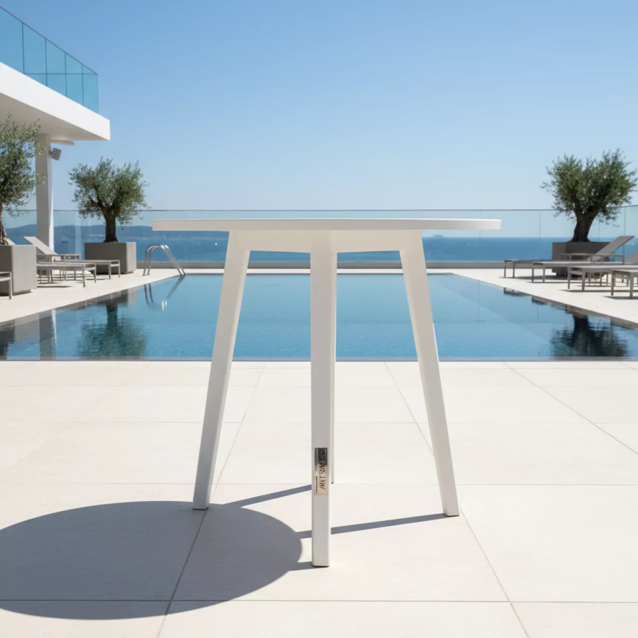 Аренда Стол круглый белый Rozana D 70 см в ресторане «Voda» — ART SPACE