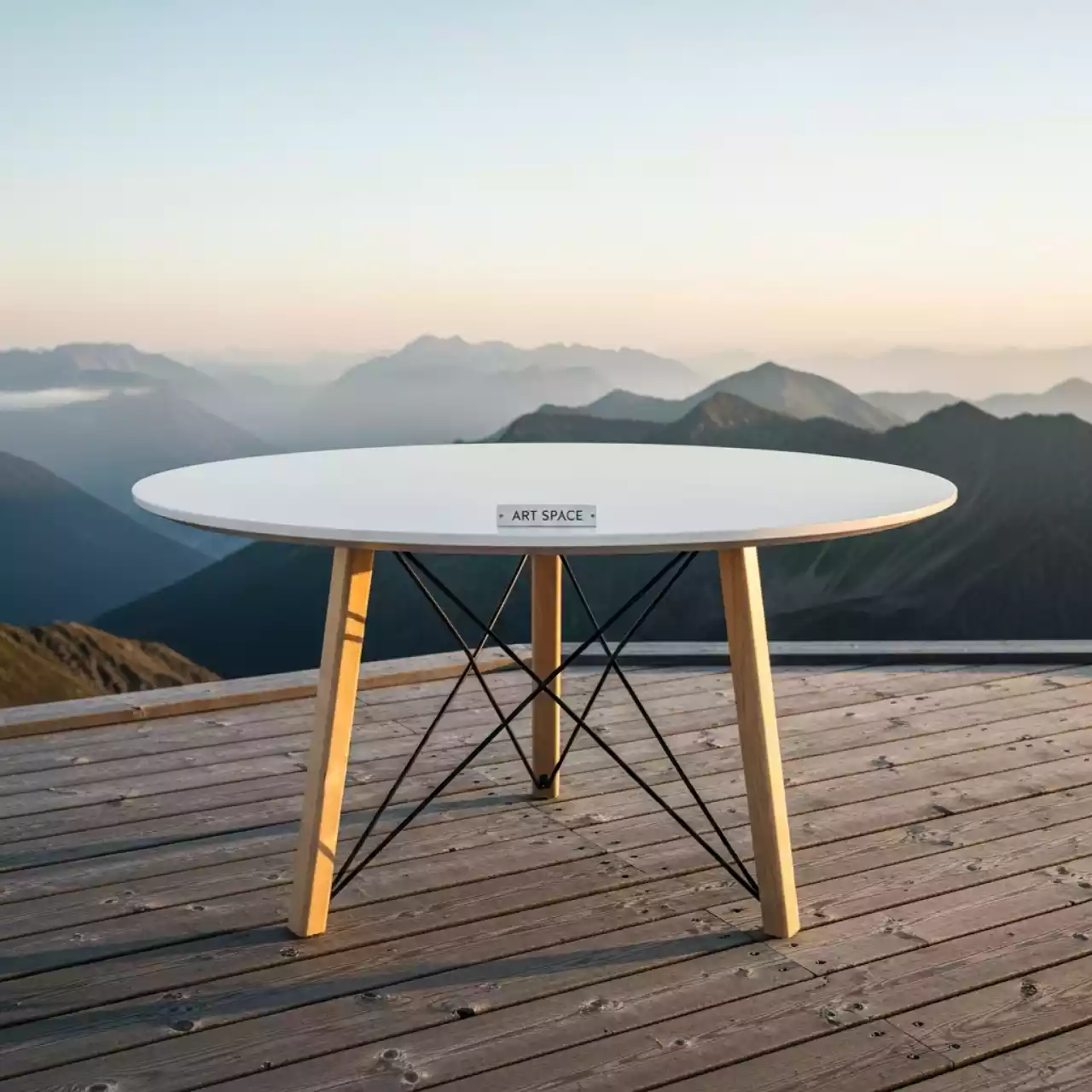 Аренда Стол круглый Eames DSW диаметр 90 см на площадке Rosa Peak (2320м) — ART SPACE