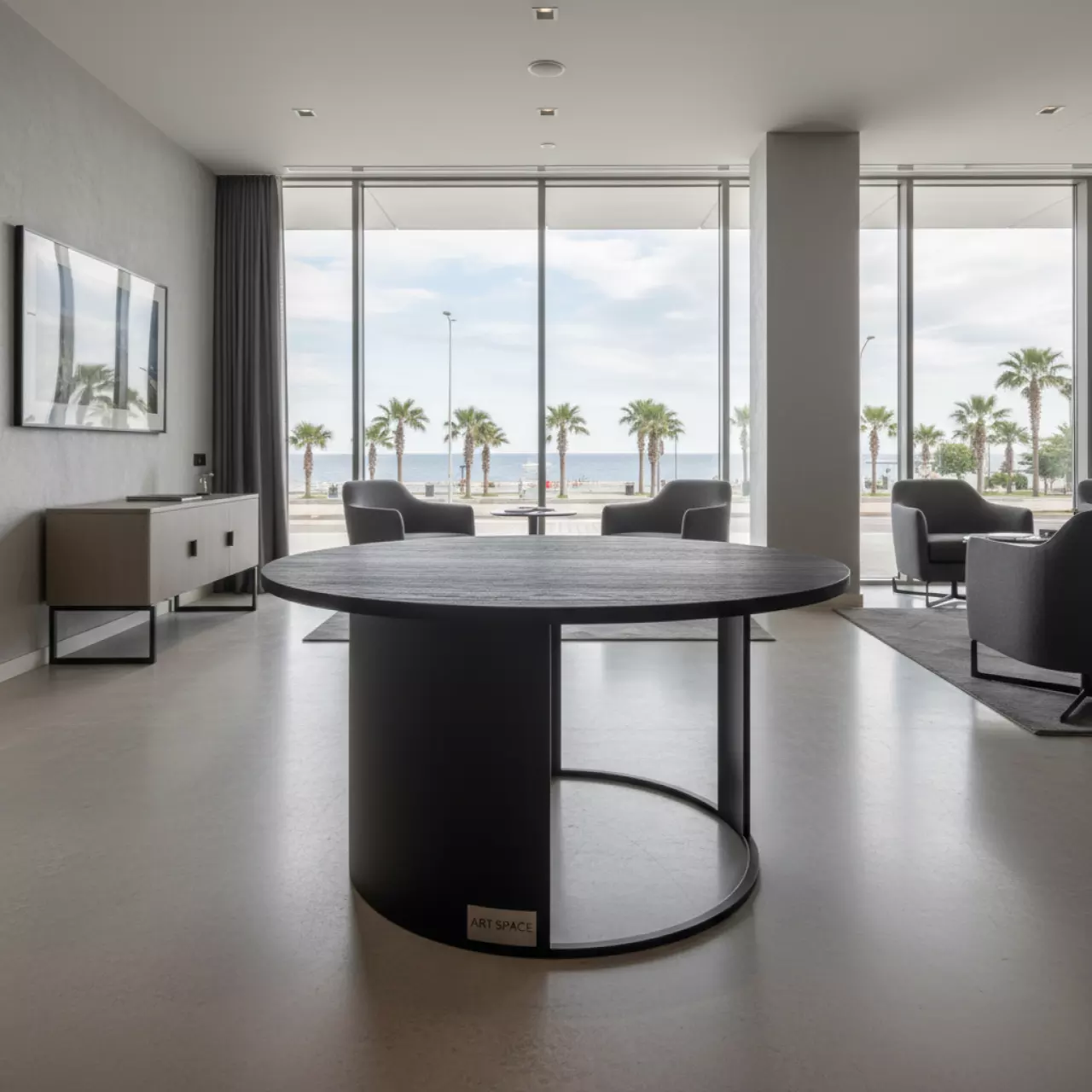 Аренда Стол круглый Милан диаметр 100 см полукруглый С профиль эбен в отеле Hyatt Regency Sochi — ART SPACE